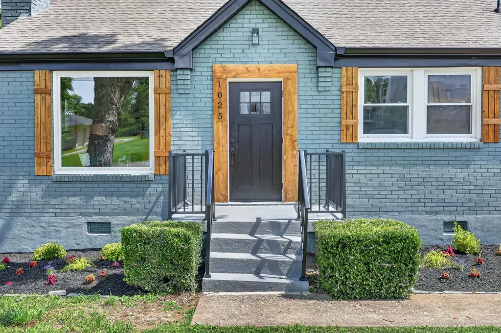 1025 Maplewood Place Nashville TN 37216