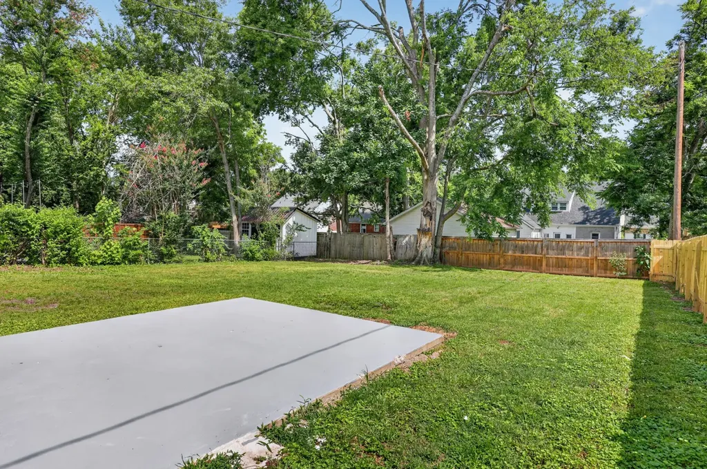 1025 Maplewood Place Nashville TN 37216