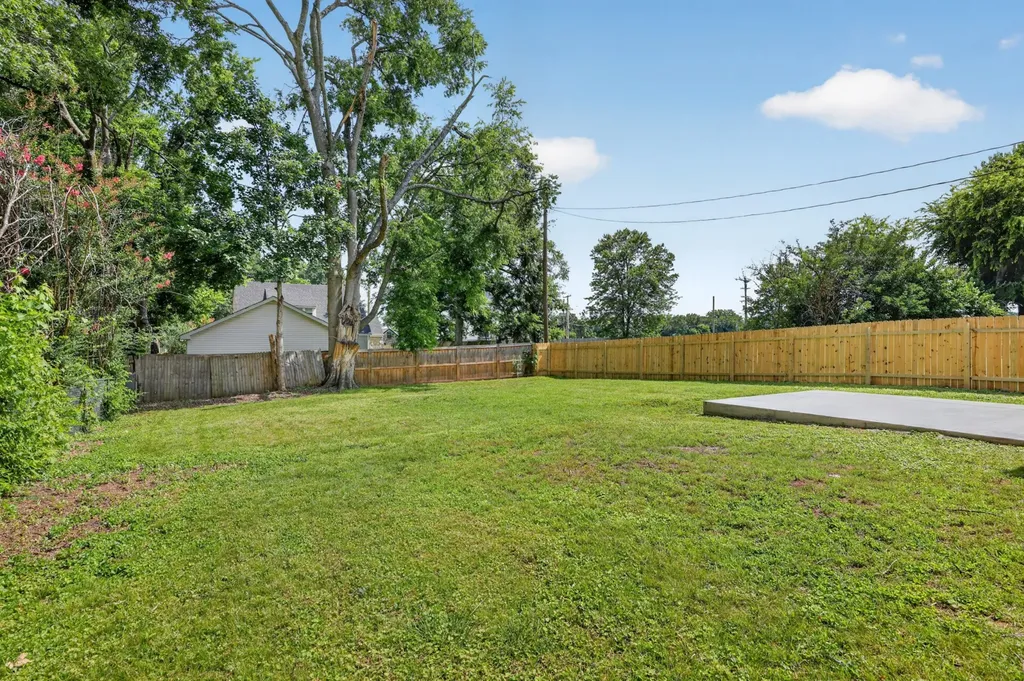 1025 Maplewood Place Nashville TN 37216