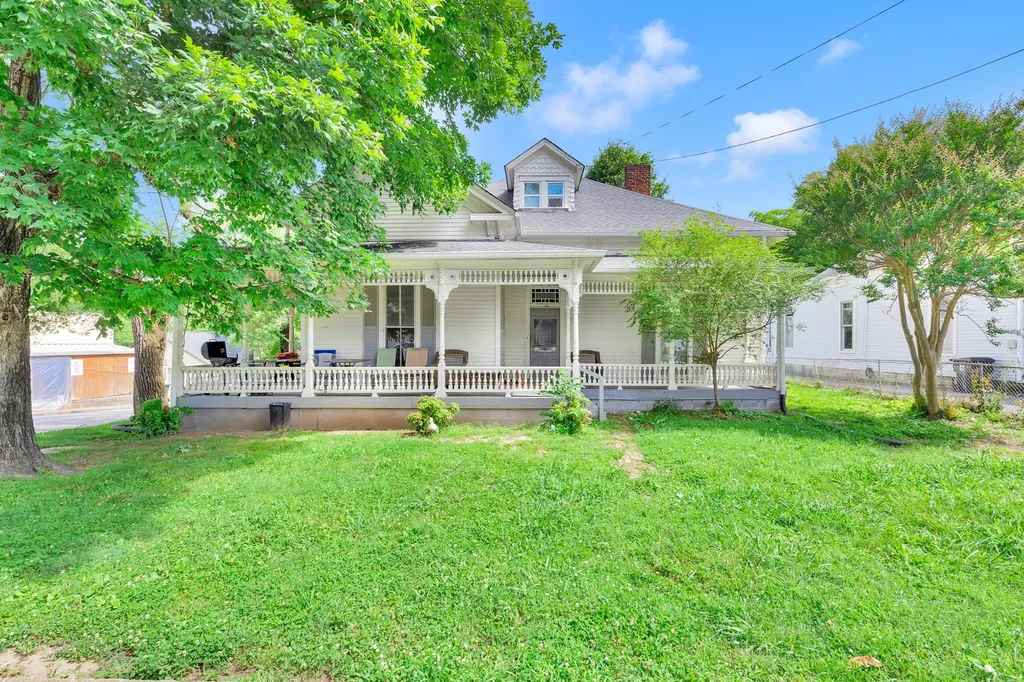 322 W 12th Street Columbia TN 38401
