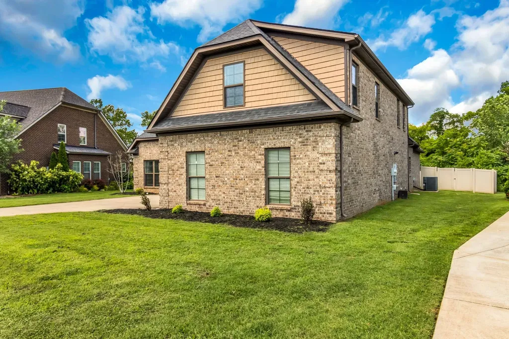 4532 Garcia Boulevard Murfreesboro TN 37128