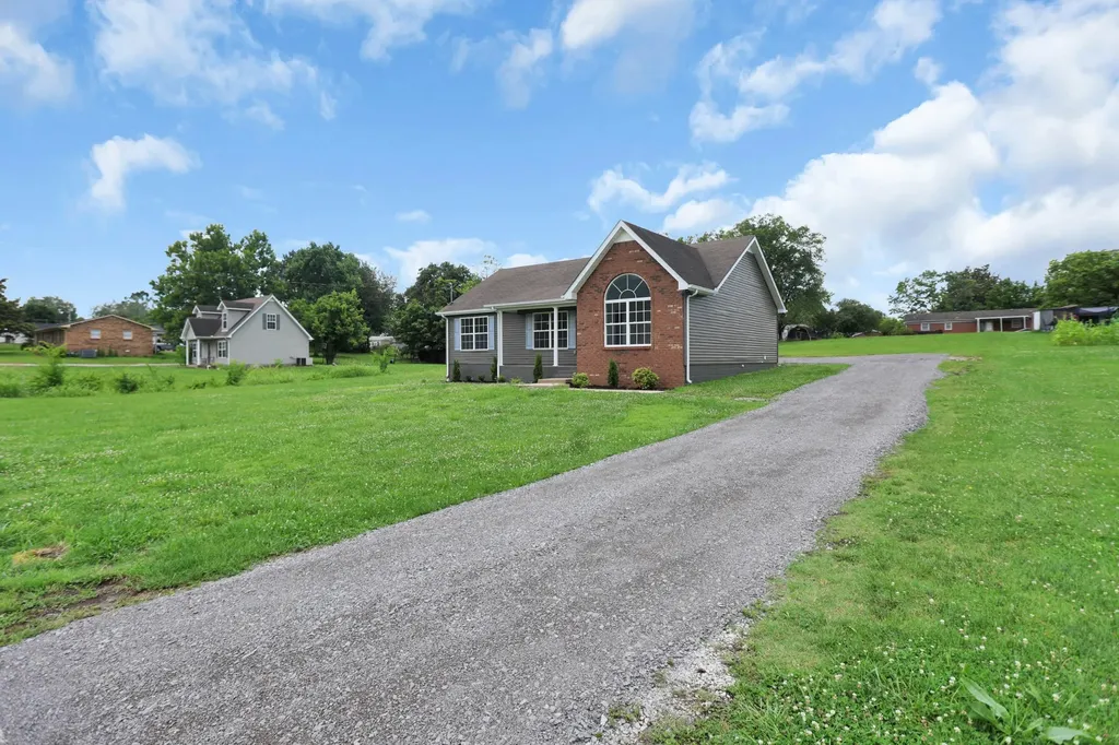 307 Shadow Drive Shelbyville TN 37160