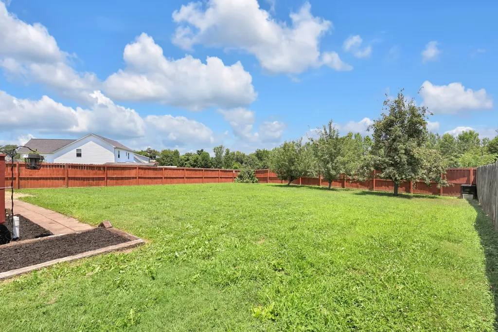 1271 Archwood Drive Clarksville TN 37042