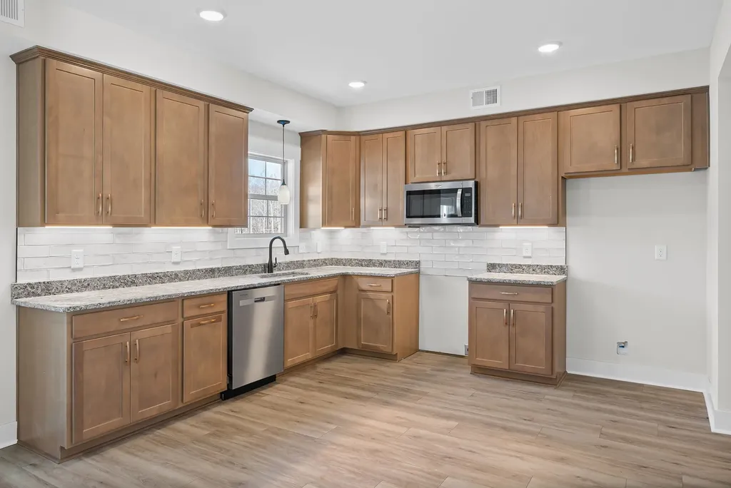 97 Sycamore Hill Clarksville TN 37042