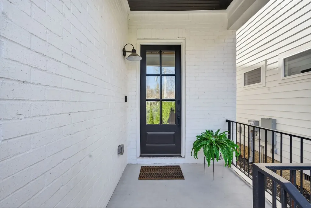 921A Woodmont Boulevard Nashville TN 37204