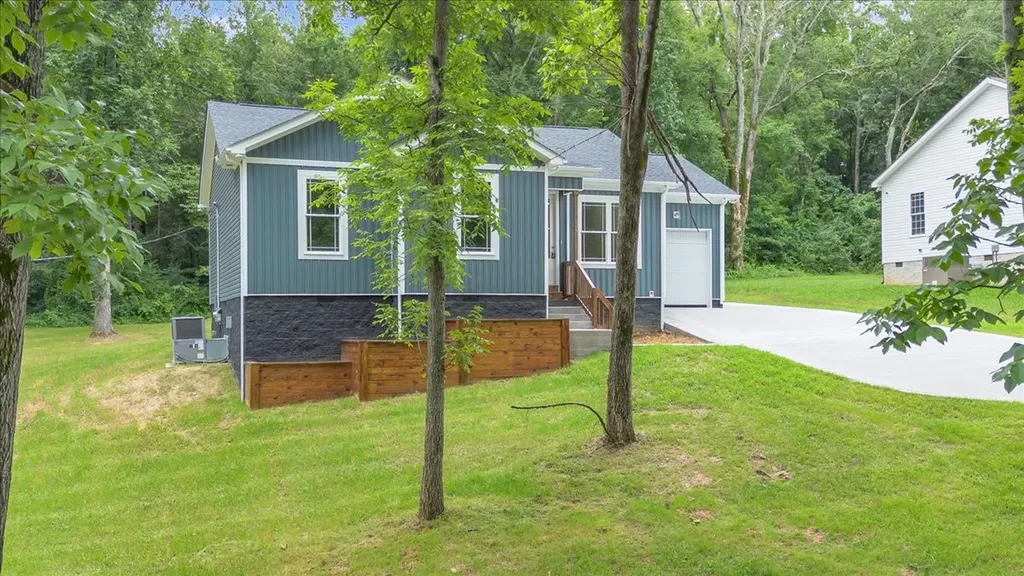634 Mountain View Drive Morrison TN 37357