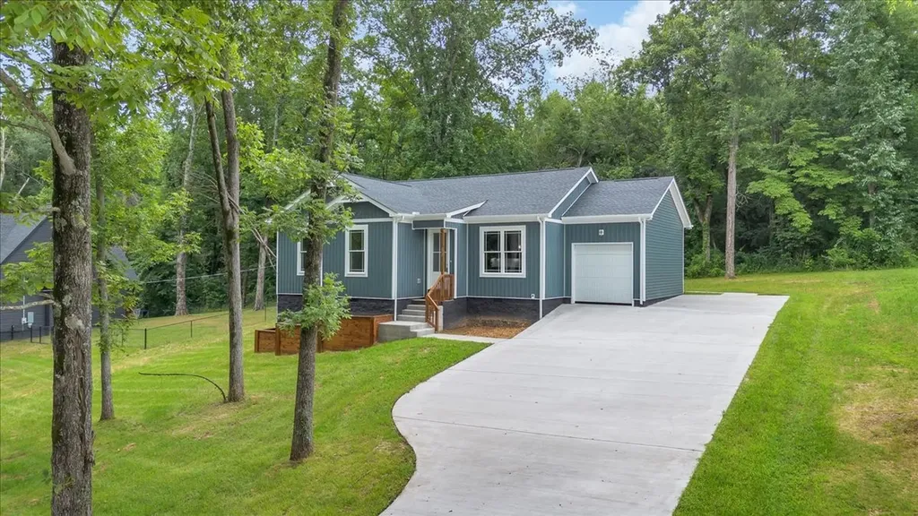 634 Mountain View Drive Morrison TN 37357