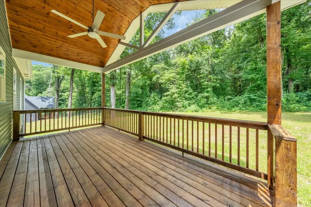 634 Mountain View Drive Morrison TN 37357