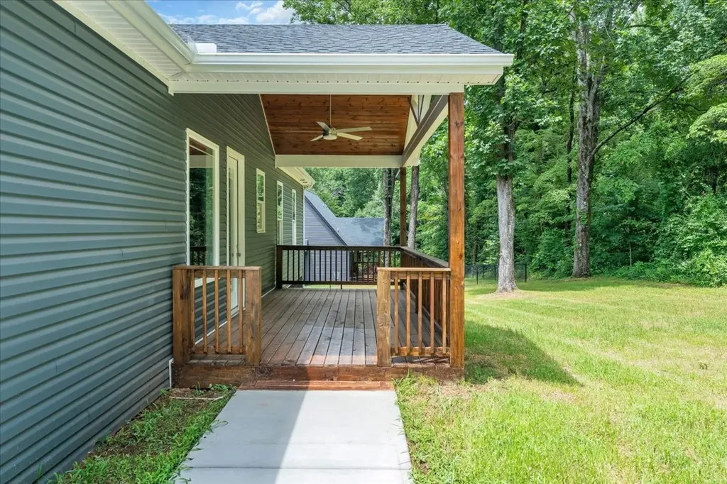 634 Mountain View Drive Morrison TN 37357