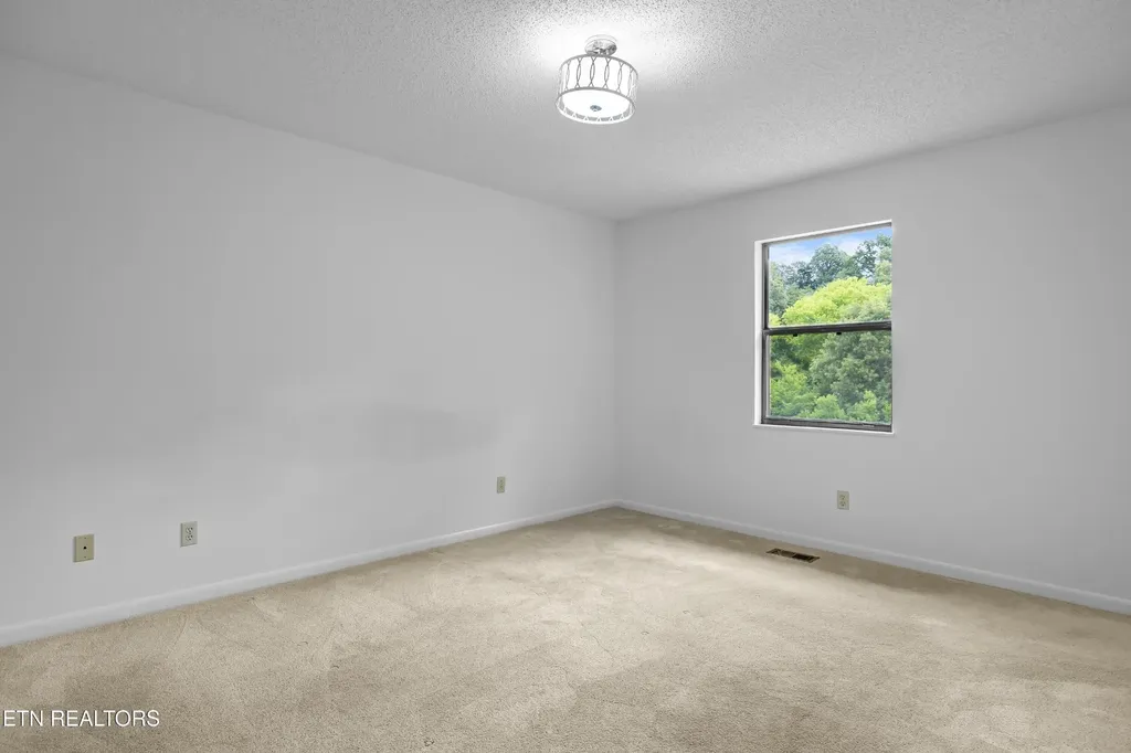 2710 Timberline Drive Maryville TN 37801