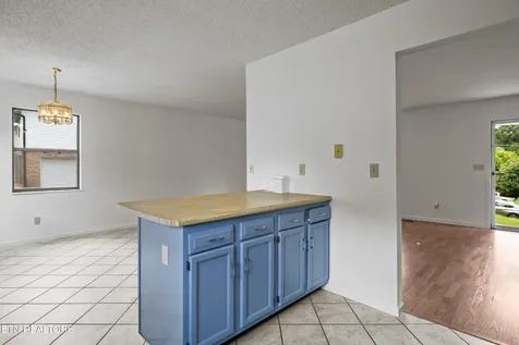 2710 Timberline Drive Maryville TN 37801