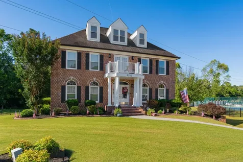 8212 Carriage Crossing Chattanooga TN 37421