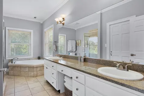 8212 Carriage Crossing Chattanooga TN 37421
