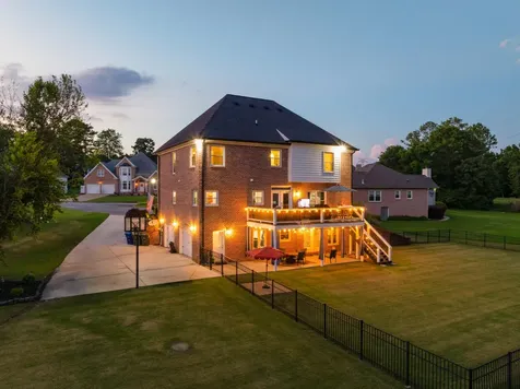 8212 Carriage Crossing Chattanooga TN 37421