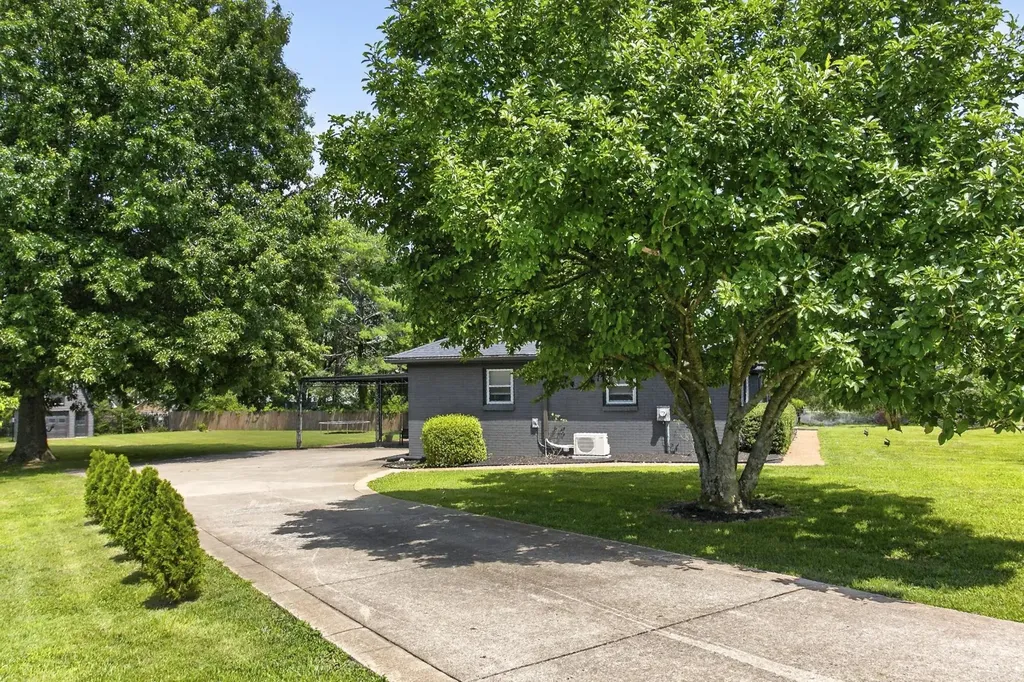 431 Douglas Bend Road Gallatin TN 37066