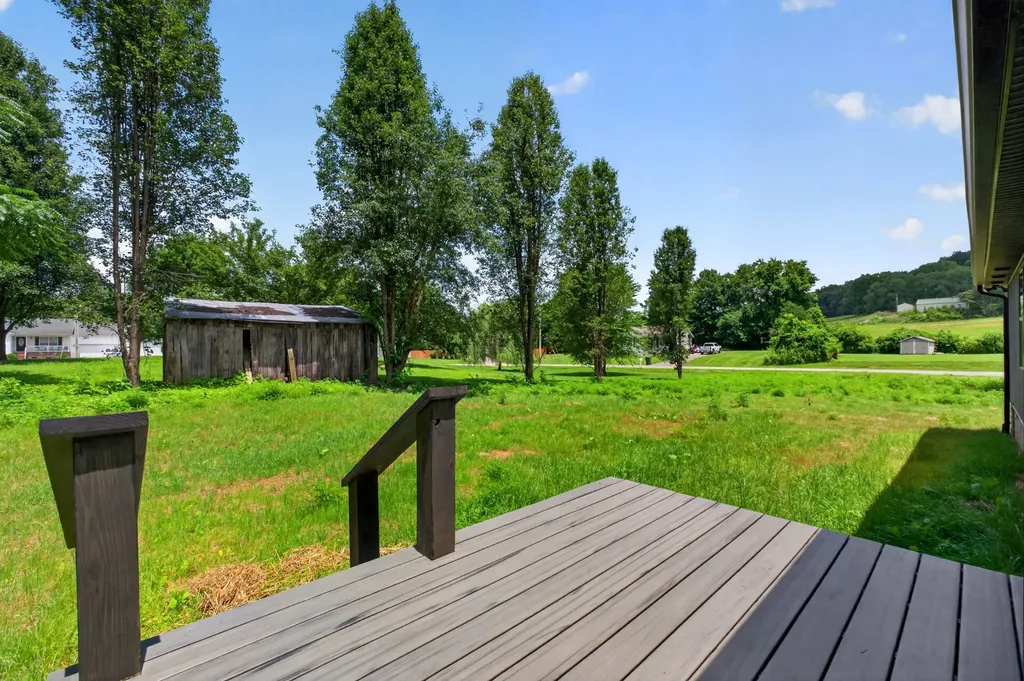 215 James Holman Road Sparta TN 38583