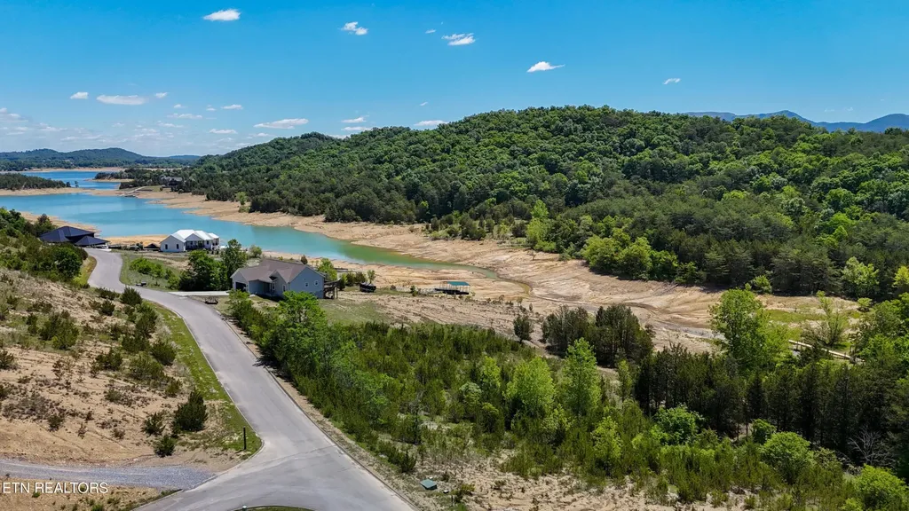 2 Emerald Pointe Boulevard Dandridge TN 37725