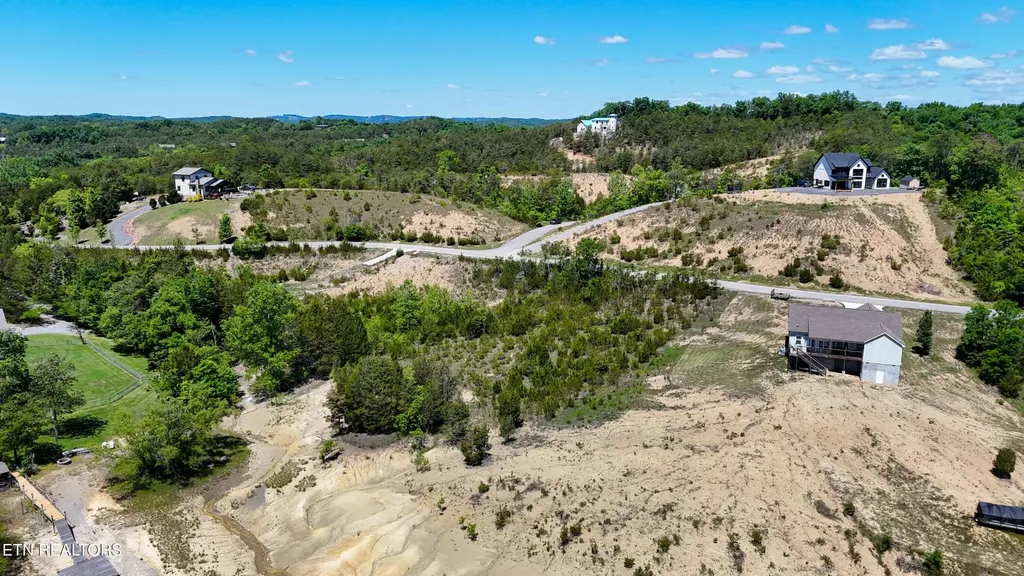 2 Emerald Pointe Boulevard Dandridge TN 37725