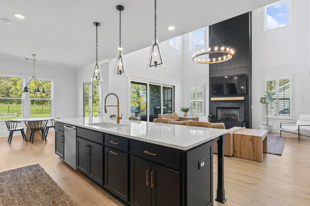 5049 Fairhaven Circle Thompsons Station TN 37179