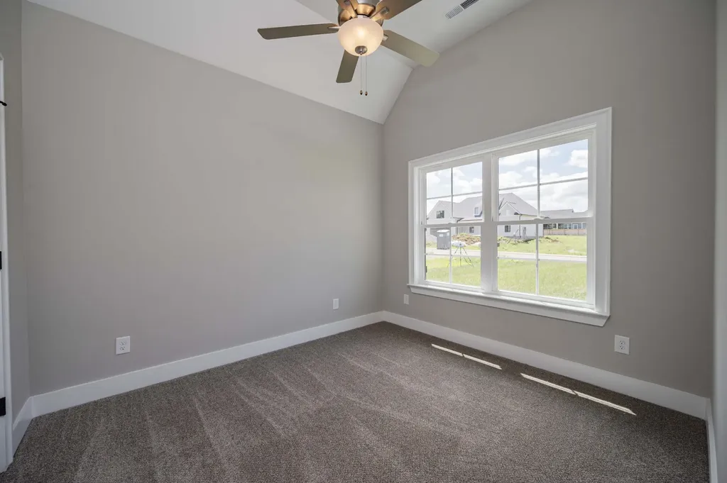 10111 Forkhorn Lane Bell Buckle TN 37020