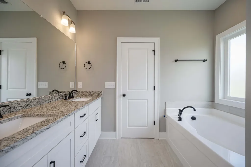 10111 Forkhorn Lane Bell Buckle TN 37020
