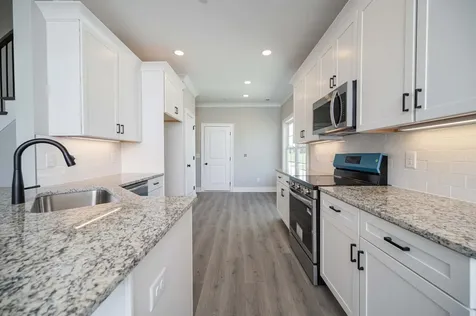 10111 Forkhorn Lane Bell Buckle TN 37020