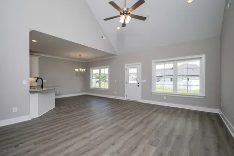 10111 Forkhorn Lane Bell Buckle TN 37020