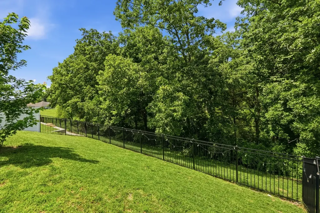 1078 Holland Ridge Way Lebanon TN 37090