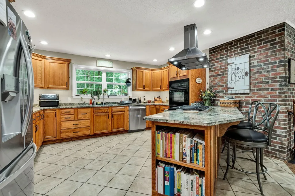 718 Dewind Drive Pikeville TN 37367