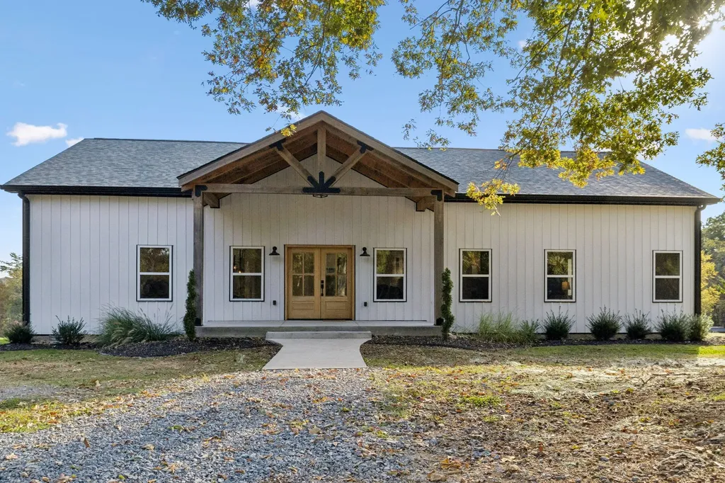 6060 Washer Road Lyles TN 37098