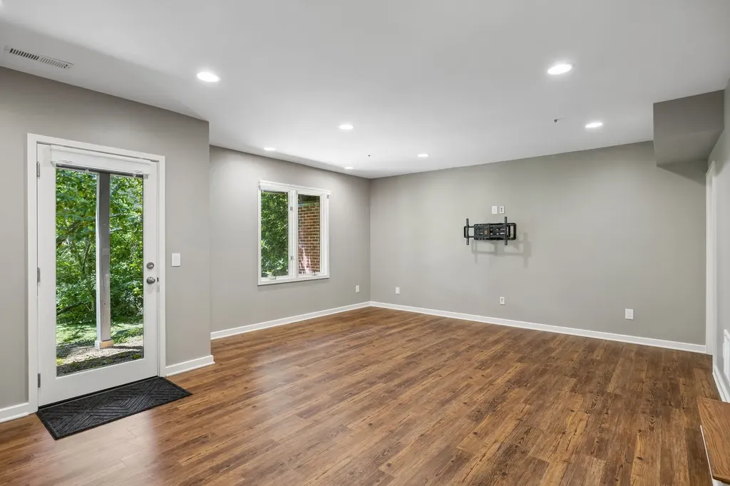 2107 32nd Ave, S Nashville TN 37212