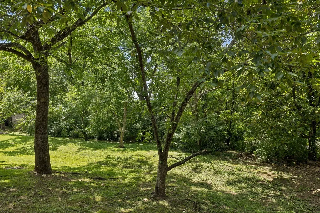 2107 32nd Ave, S Nashville TN 37212