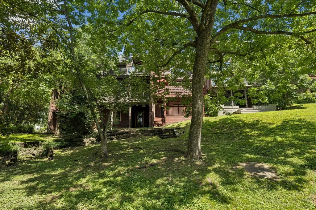 2107 32nd Ave, S Nashville TN 37212