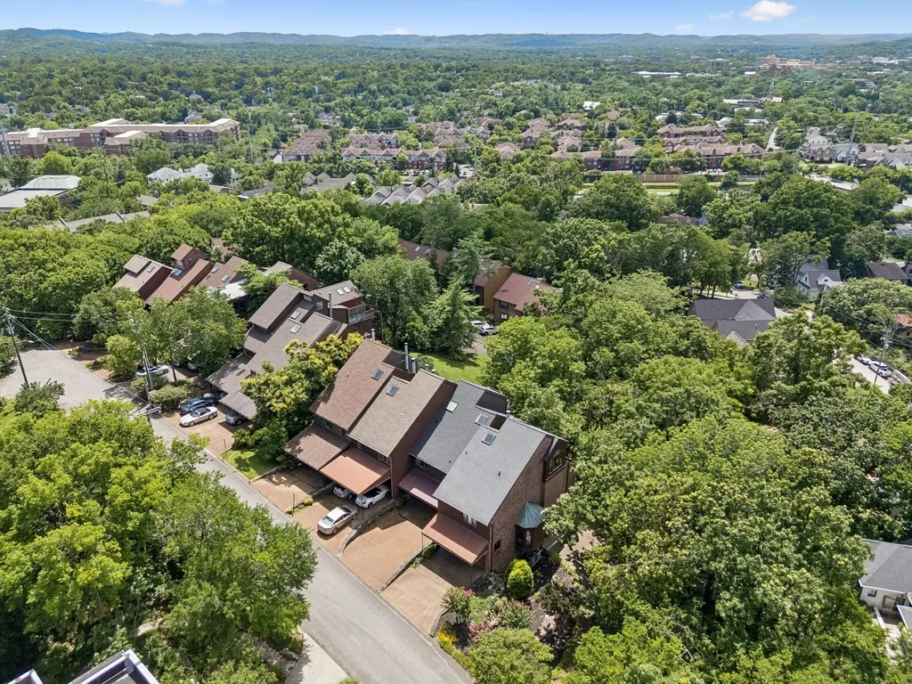 2107 32nd Ave, S Nashville TN 37212