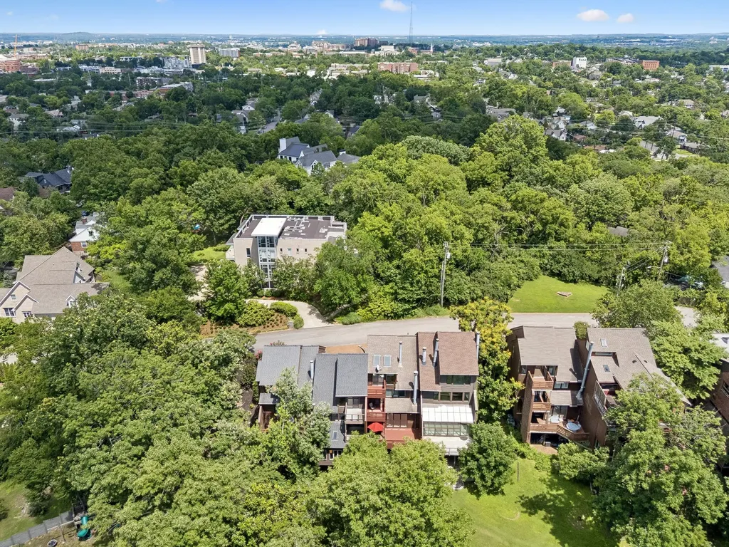 2107 32nd Ave, S Nashville TN 37212