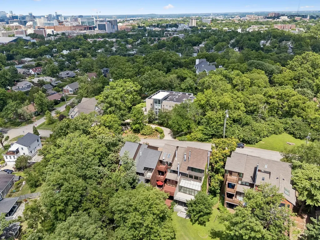 2107 32nd Ave, S Nashville TN 37212