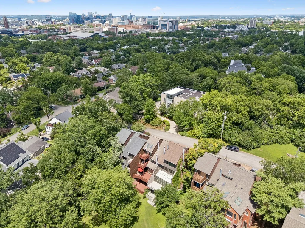 2107 32nd Ave, S Nashville TN 37212