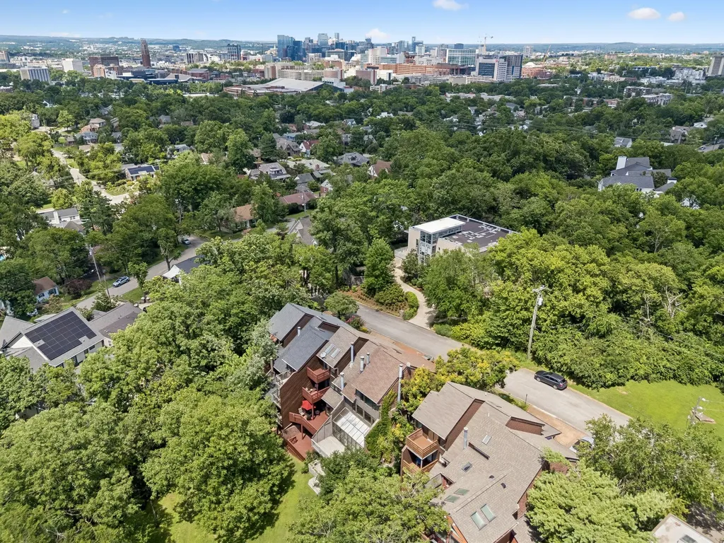 2107 32nd Ave, S Nashville TN 37212