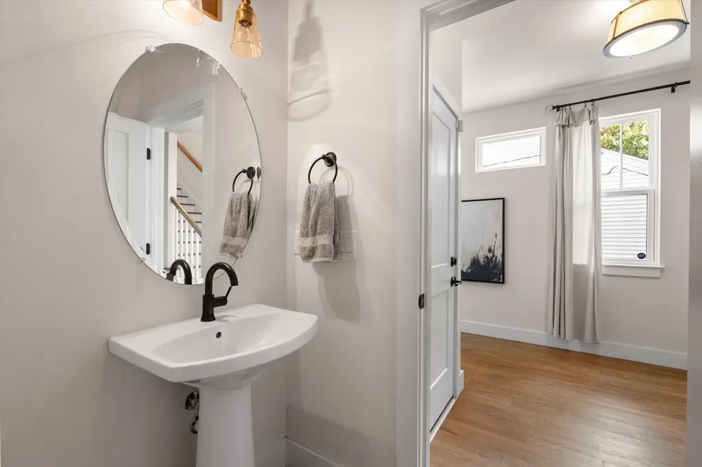 2012A Rosemary Lane Nashville TN 37210