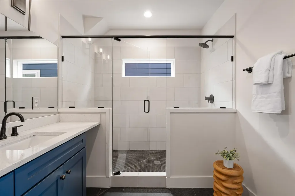 2012A Rosemary Lane Nashville TN 37210