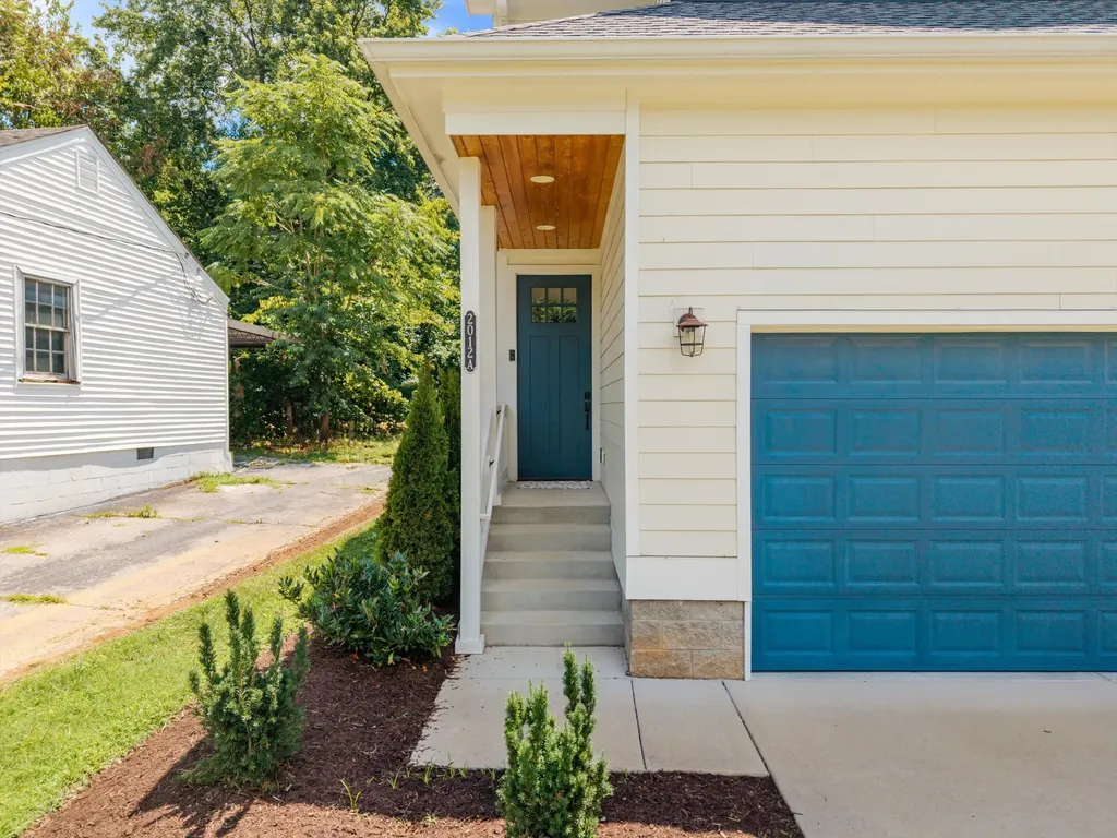 2012A Rosemary Lane Nashville TN 37210