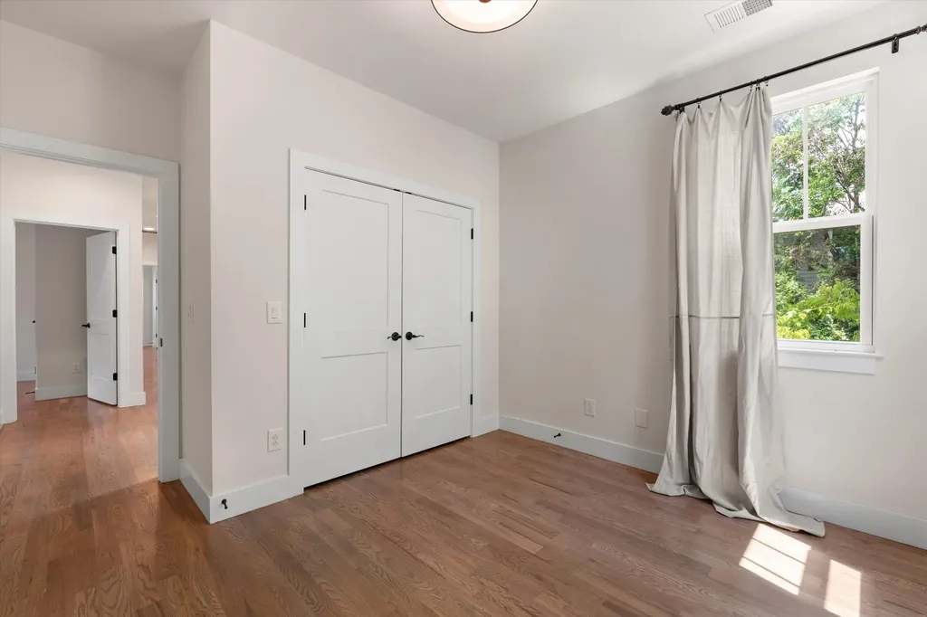 2012A Rosemary Lane Nashville TN 37210