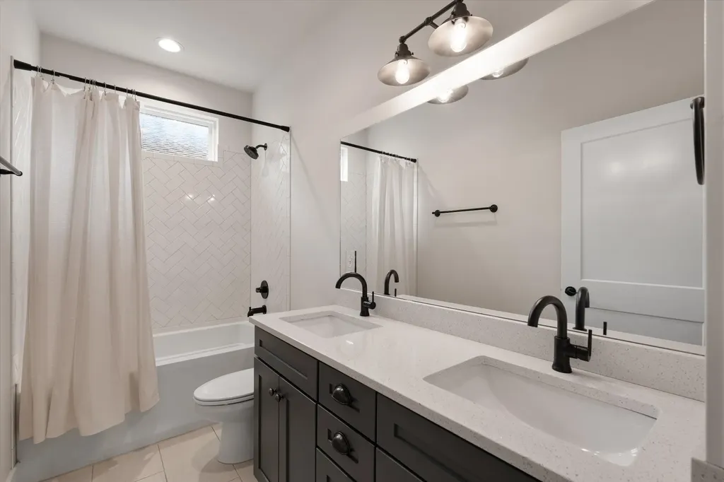 2012A Rosemary Lane Nashville TN 37210