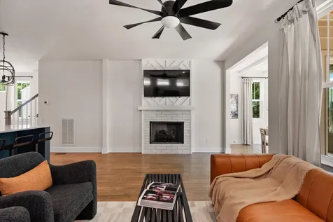 2012A Rosemary Lane Nashville TN 37210