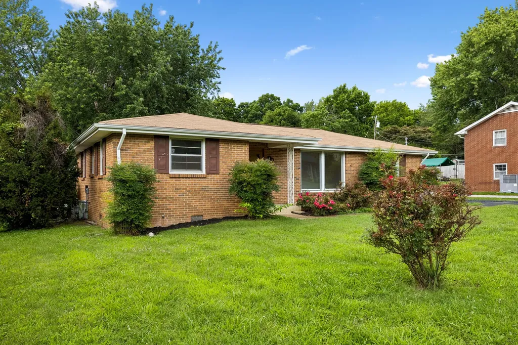 209 Pleasant Hill Drive Springfield TN 37172