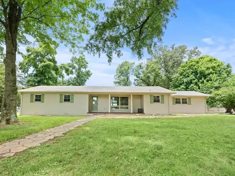 460 John Hunter Highway Elora TN 37328