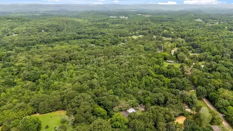 1906 Spradling Road Soddy Daisy TN 37379