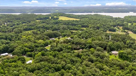 1906 Spradling Road Soddy Daisy TN 37379