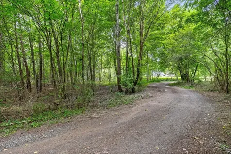 1906 Spradling Road Soddy Daisy TN 37379