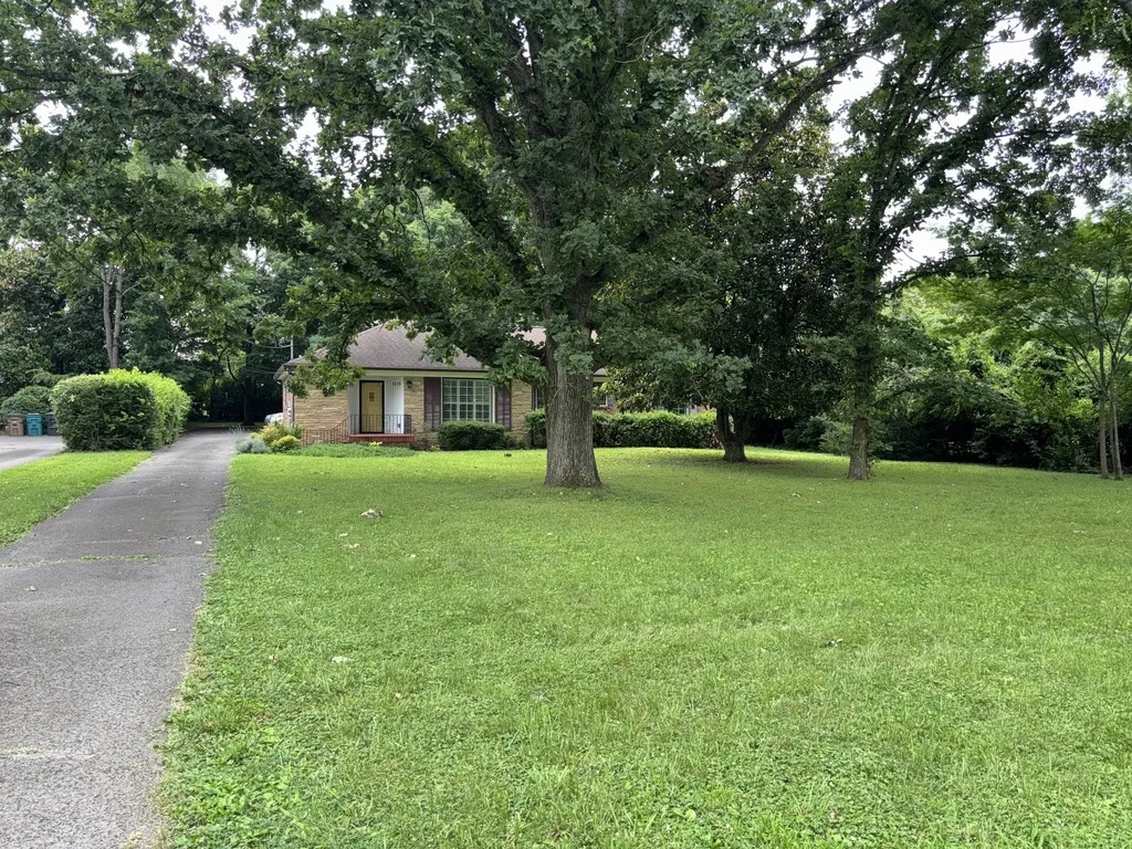 3836 Cross Creek Road Nashville TN 37215